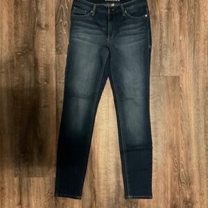 Hannah midrise skinny jeans size 6 average